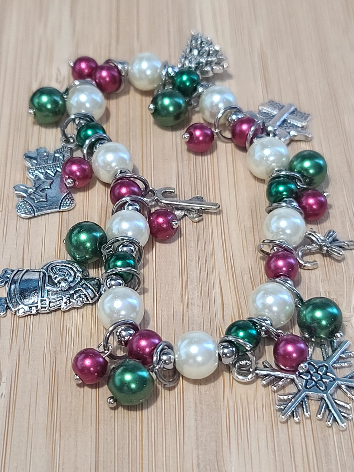 Christmas Themed Red, Green and White Glass Faux Pearl Stretch Charm Bracelet