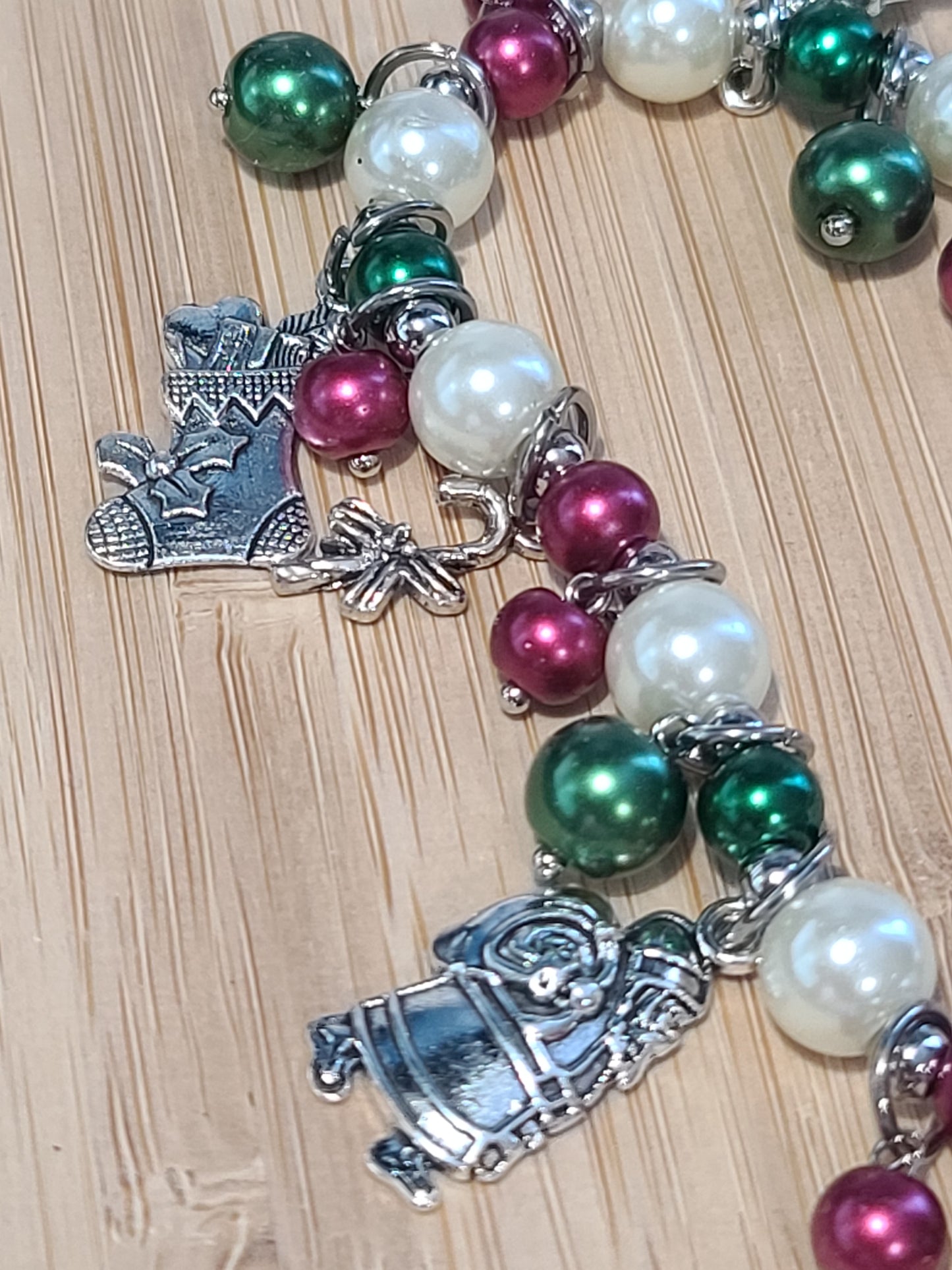 Christmas Themed Red, Green and White Glass Faux Pearl Stretch Charm Bracelet